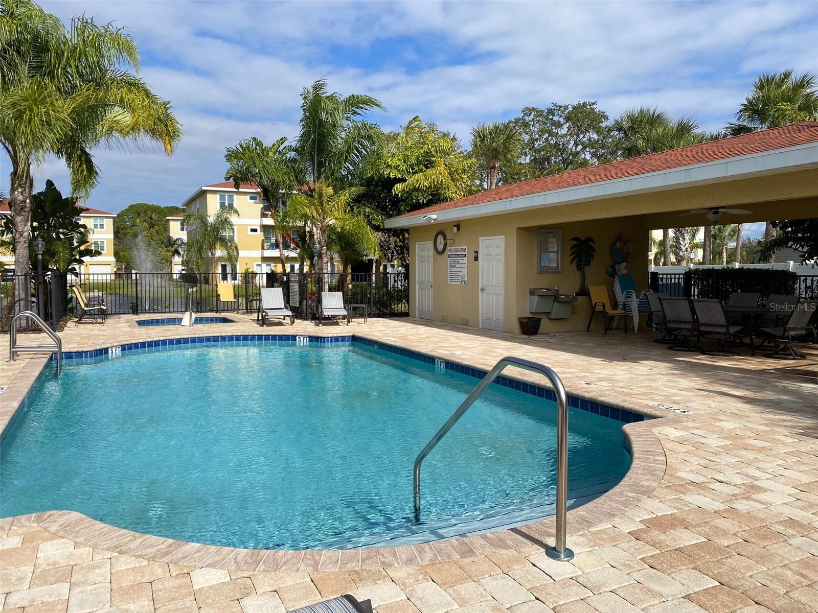 Image 2 of 50 For 6394 Banyan Boulevard 304