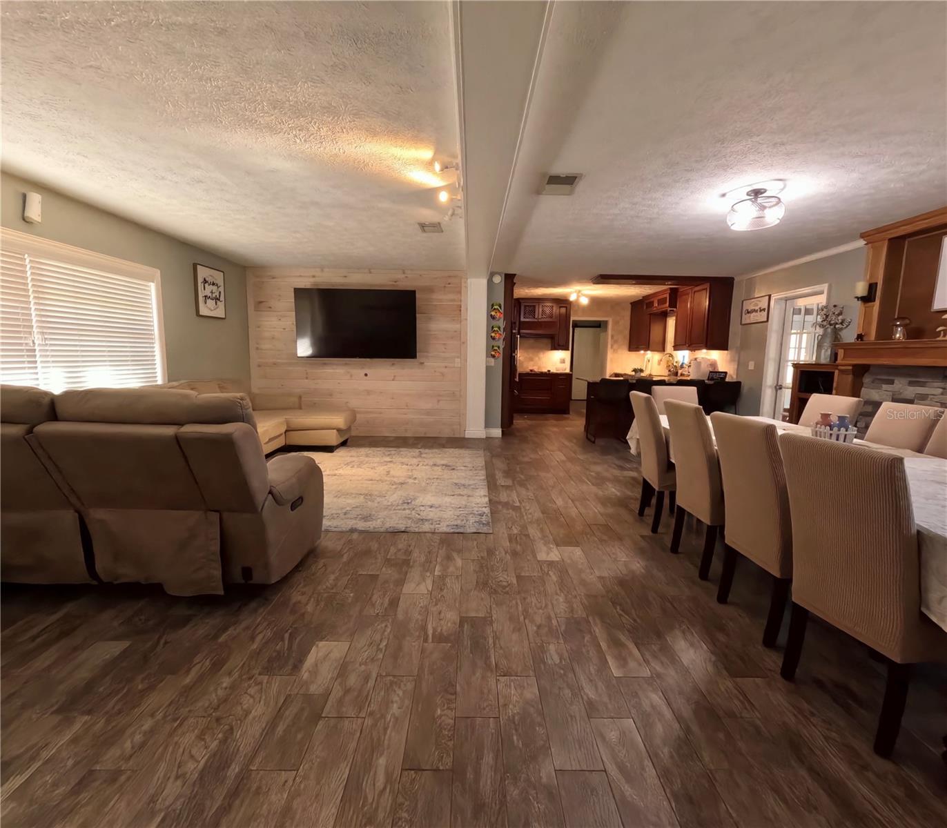 Image 12 of 40 For 4902 Thonotosassa Road