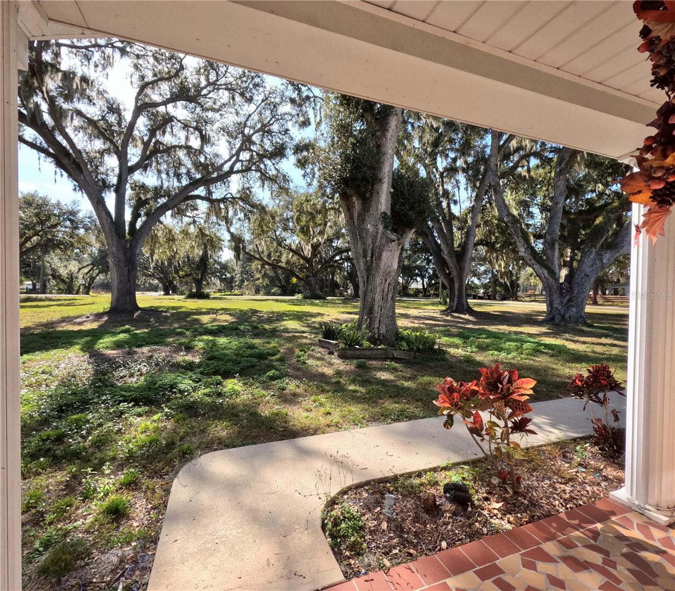 Image 2 of 40 For 4902 Thonotosassa Road