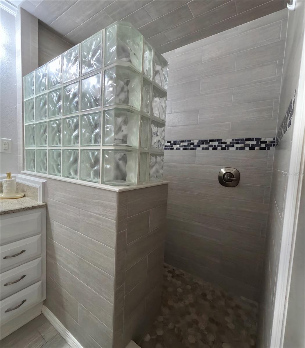 Image 40 of 40 For 4902 Thonotosassa Road