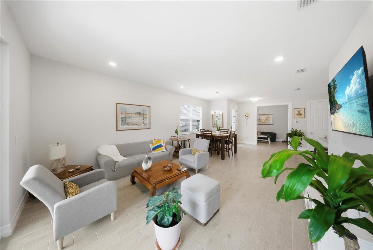 Image 15 of 38 For 1074 Enbrook Loop