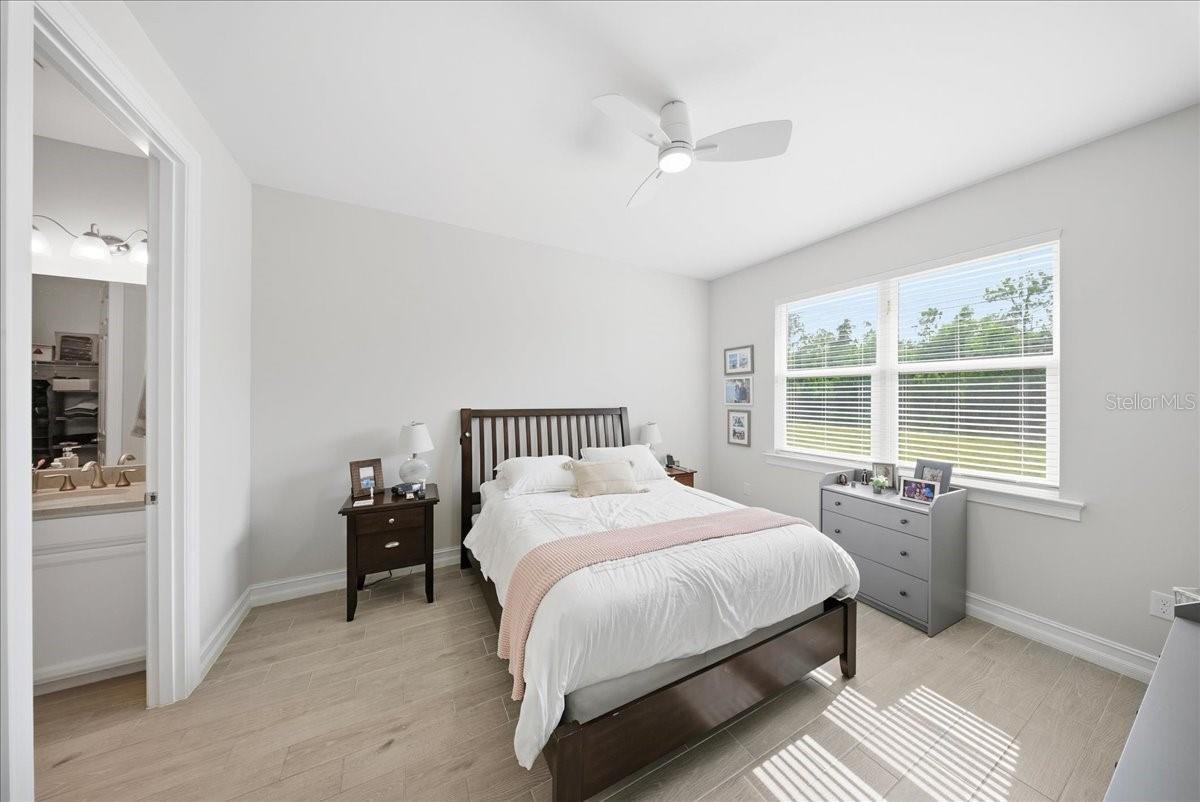 Image 19 of 38 For 1074 Enbrook Loop