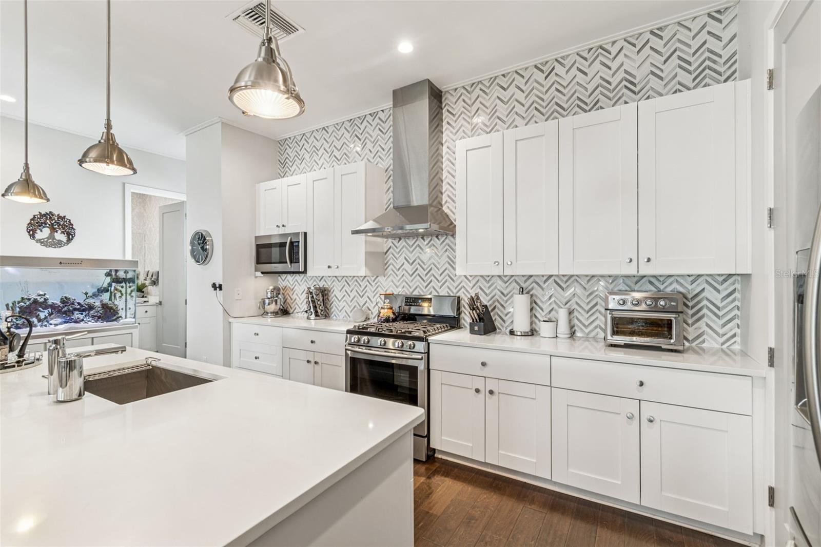 Image 23 of 57 For 3100 Paul Avenue 10