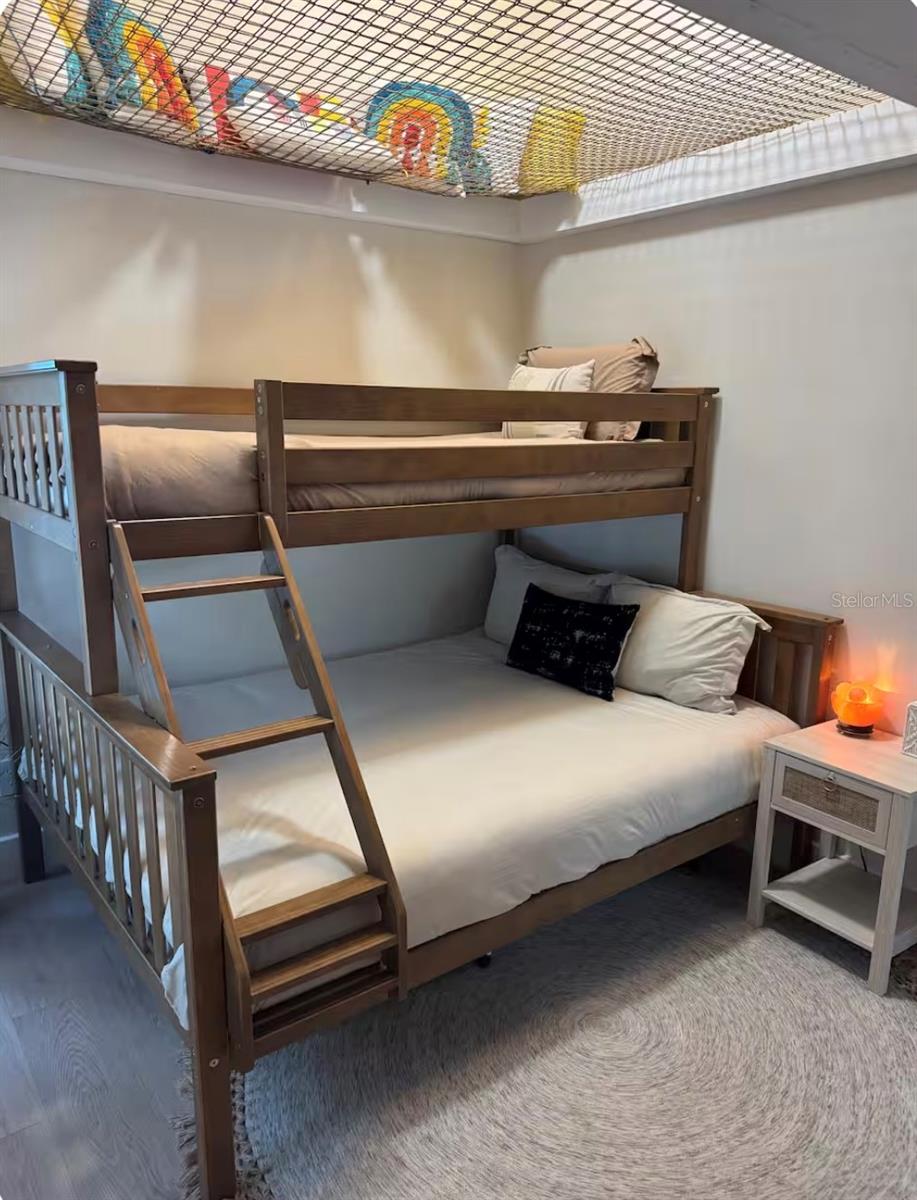 Image 20 of 44 For 151 Punta Vista Dr Drive