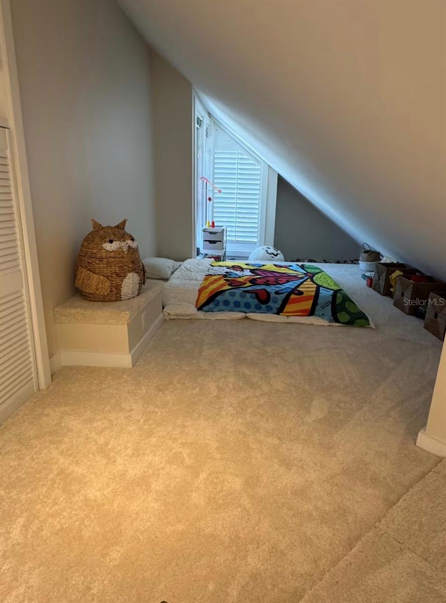 Image 25 of 44 For 151 Punta Vista Dr Drive