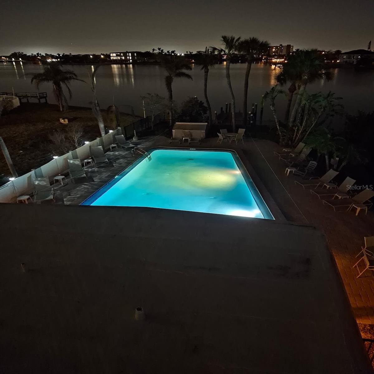 Image 21 of 21 For 10301 Gulf Boulevard 302