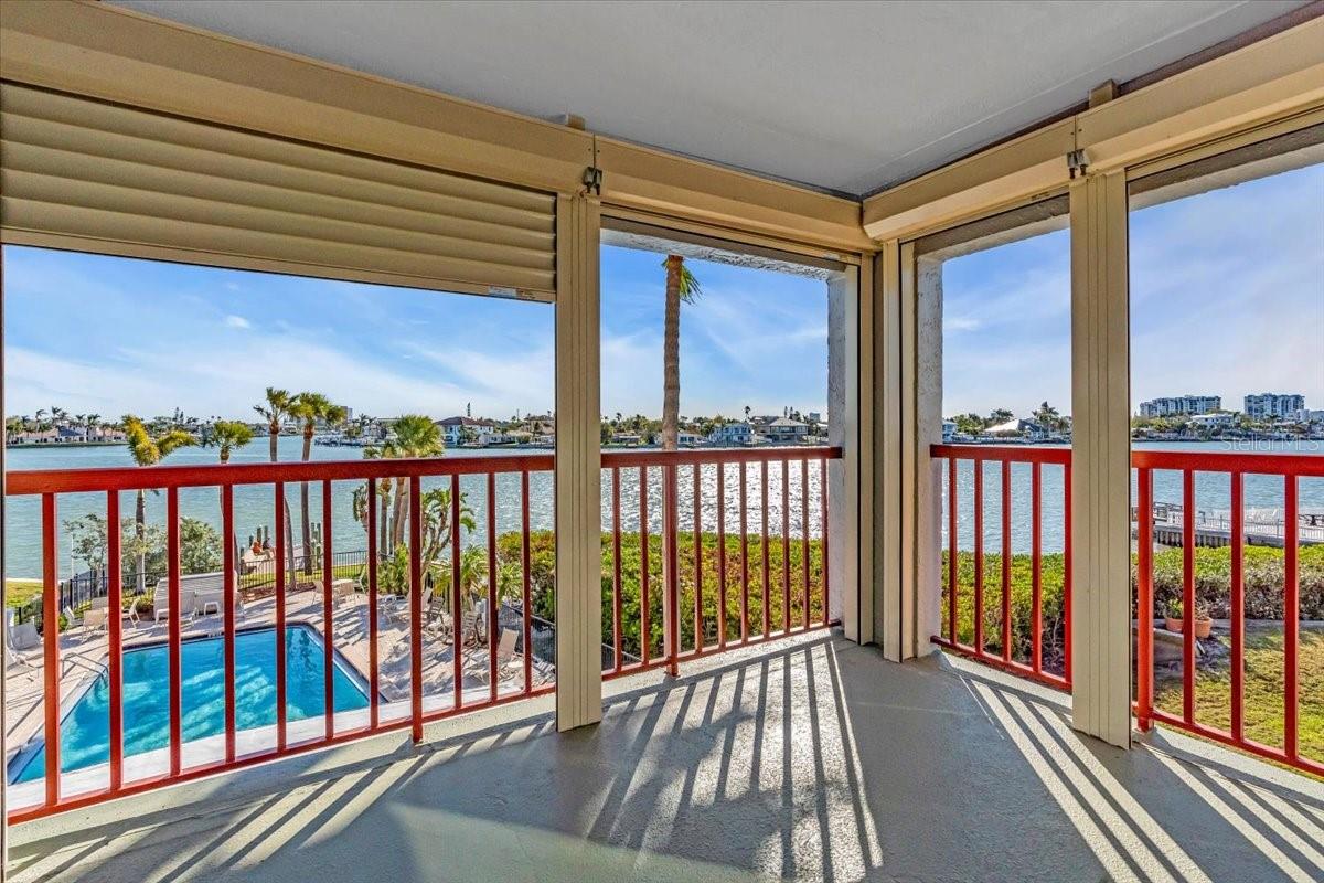 Image 8 of 21 For 10301 Gulf Boulevard 302