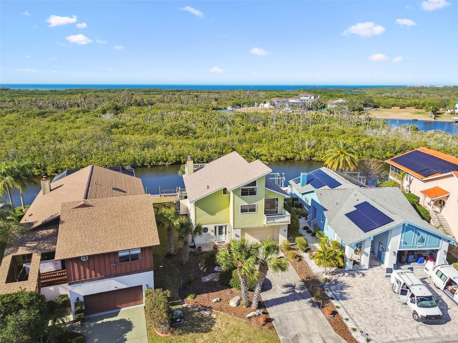 Listing photo id 0 for 6321 Garland Court