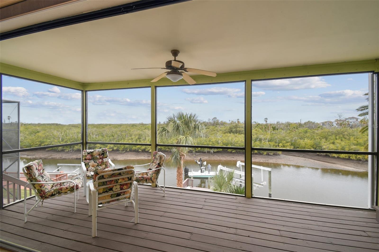 Listing photo id 39 for 6321 Garland Court