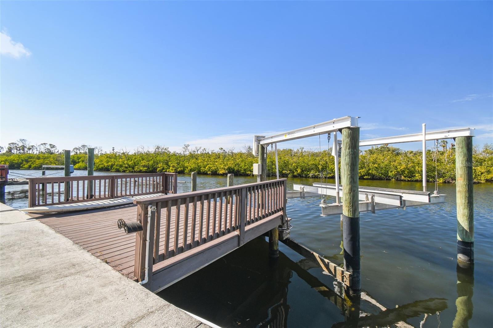 Listing photo id 55 for 6321 Garland Court