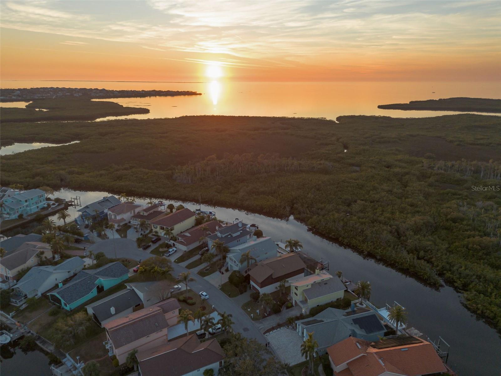 Listing photo id 58 for 6321 Garland Court