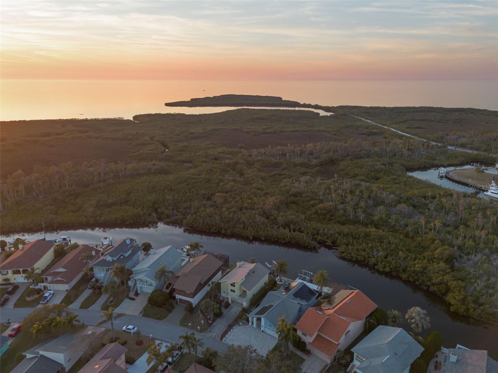 Listing photo id 60 for 6321 Garland Court