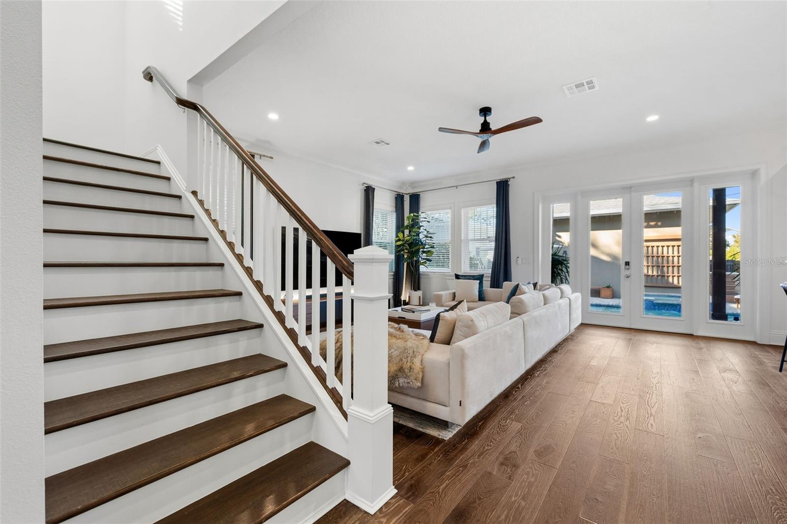 Image 22 of 84 For 481 33rd Avenue N