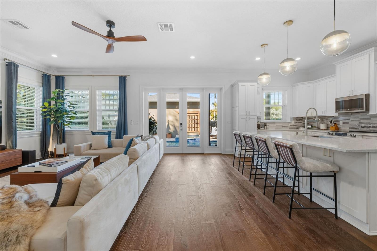 Image 23 of 84 For 481 33rd Avenue N