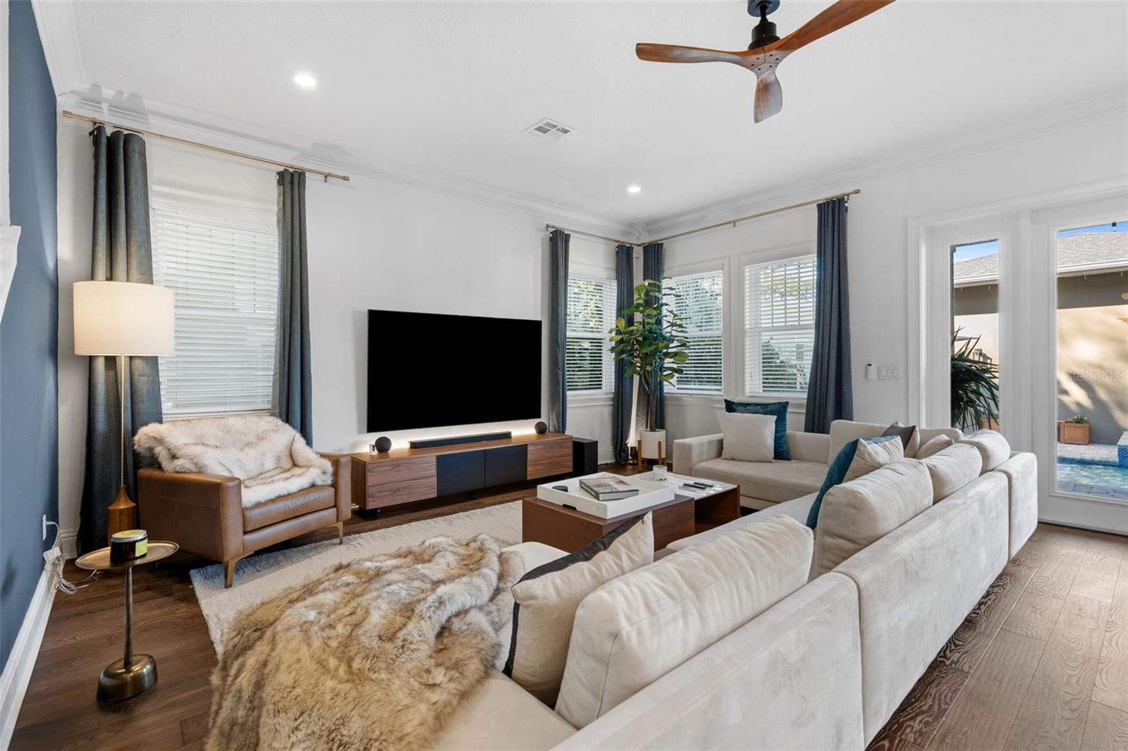 Image 24 of 84 For 481 33rd Avenue N