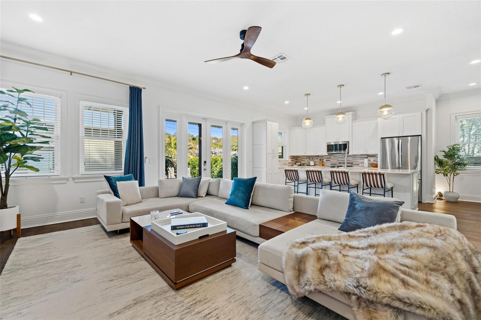 Image 27 of 84 For 481 33rd Avenue N