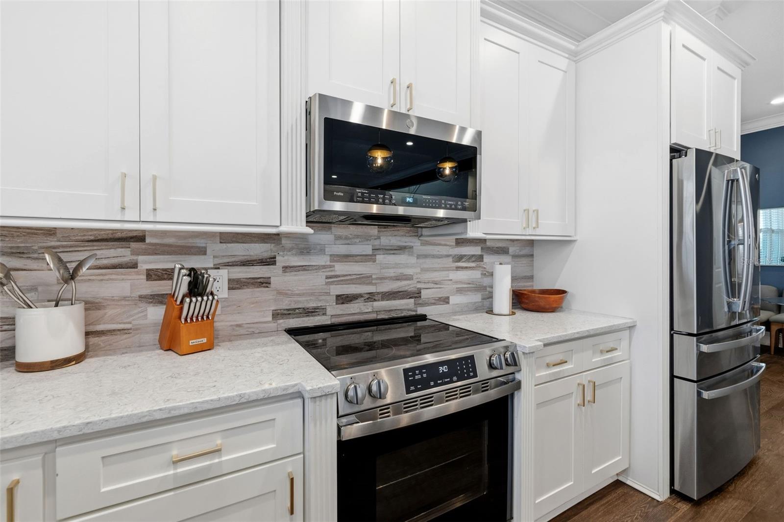 Image 33 of 84 For 481 33rd Avenue N