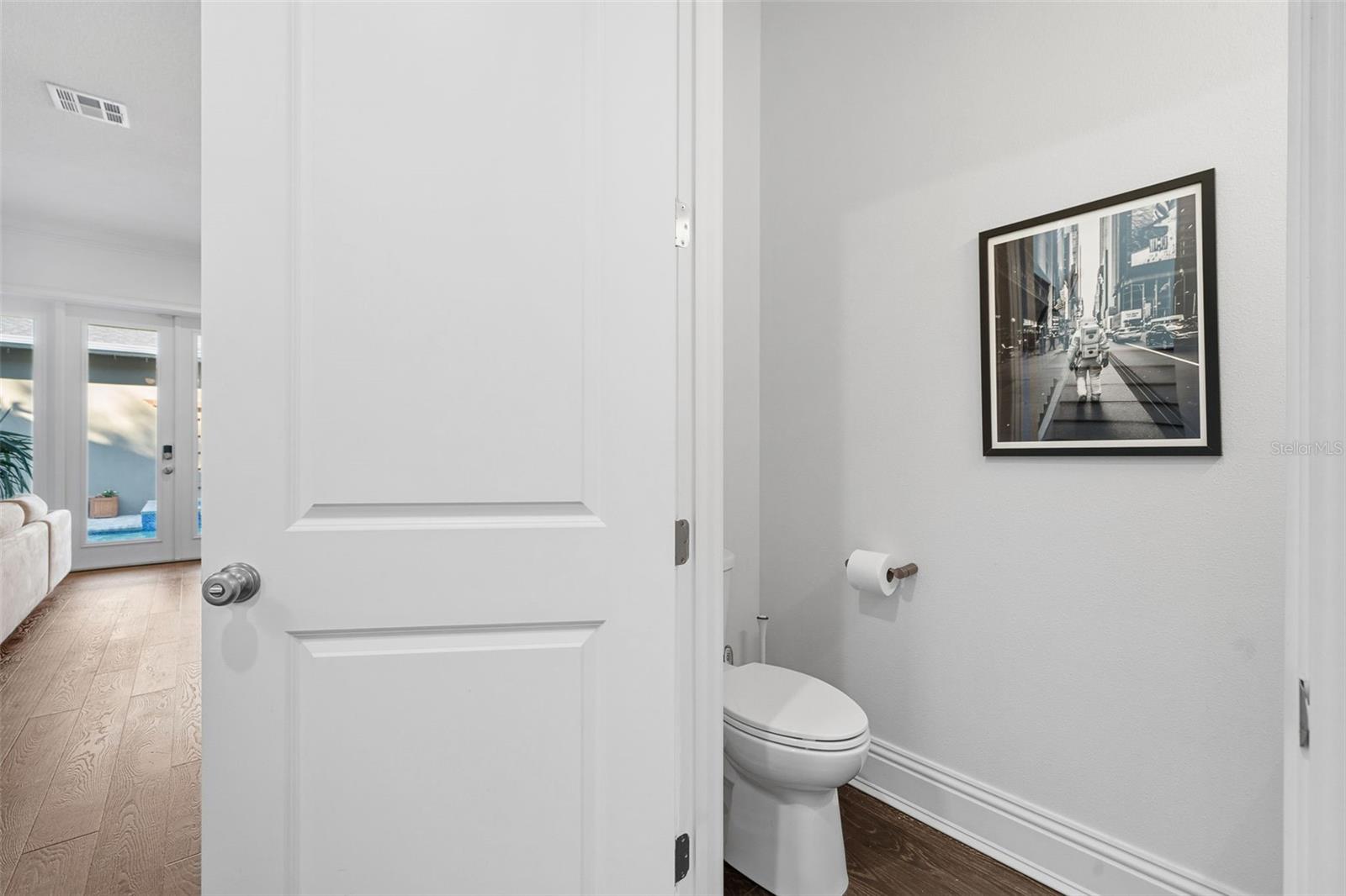 Image 39 of 84 For 481 33rd Avenue N