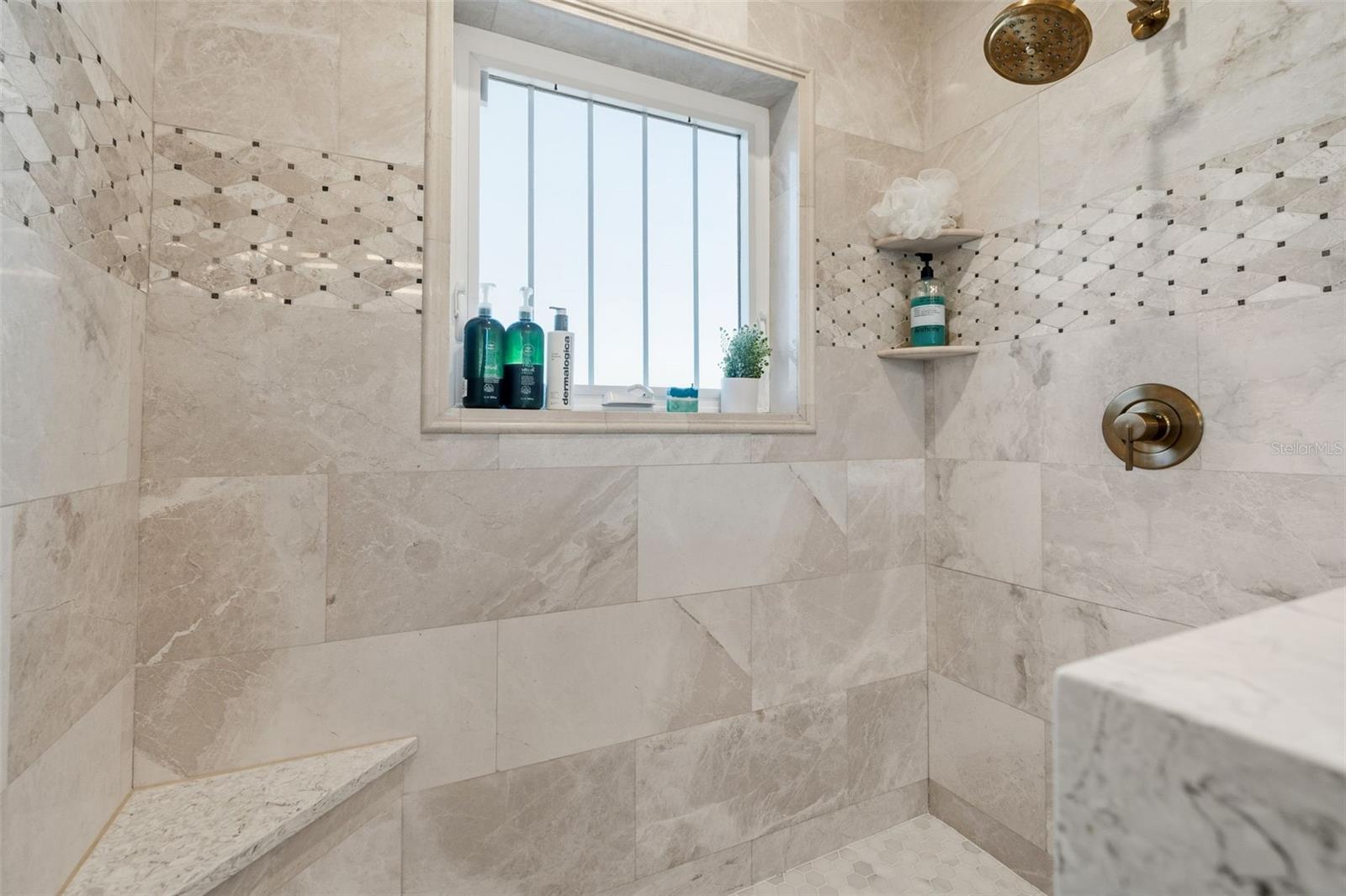 Image 46 of 84 For 481 33rd Avenue N