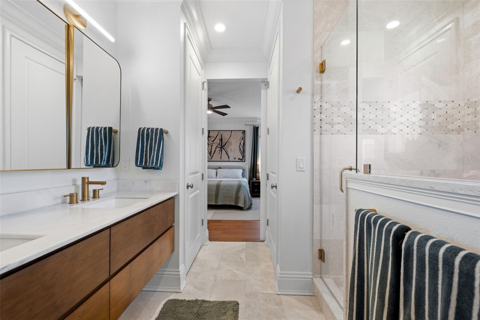 Image 49 of 84 For 481 33rd Avenue N