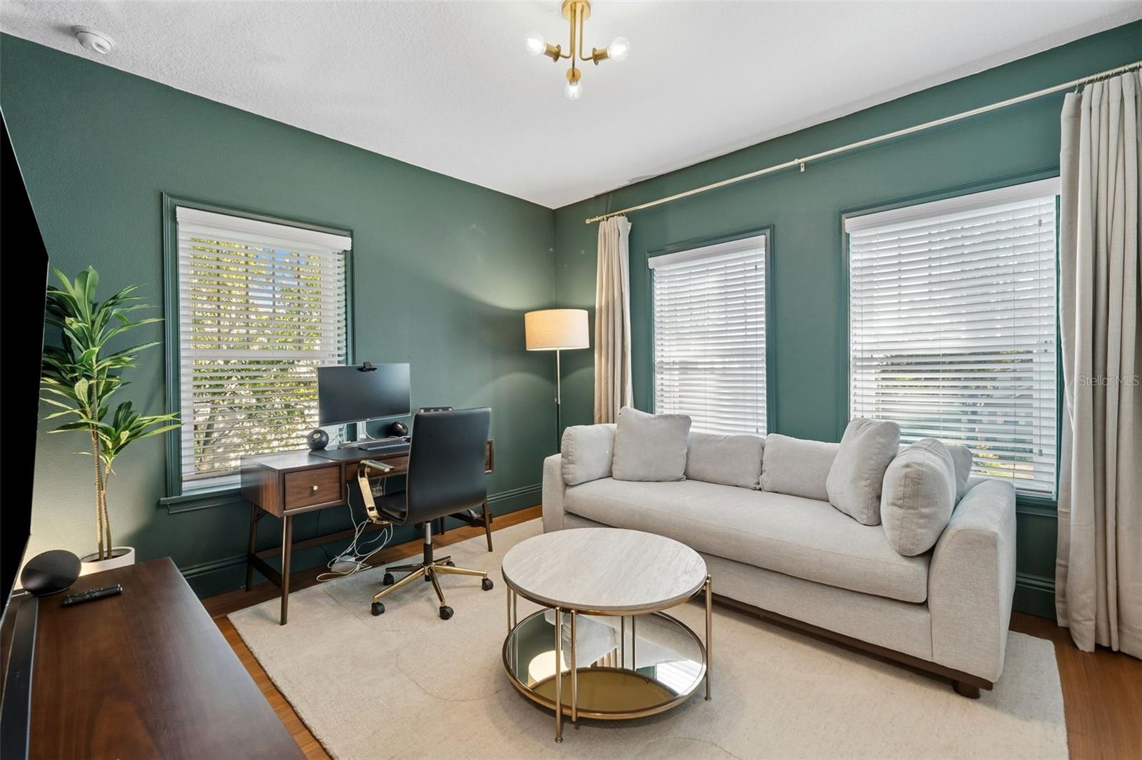 Image 54 of 84 For 481 33rd Avenue N