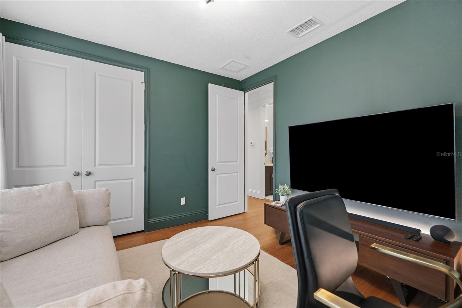 Image 55 of 84 For 481 33rd Avenue N