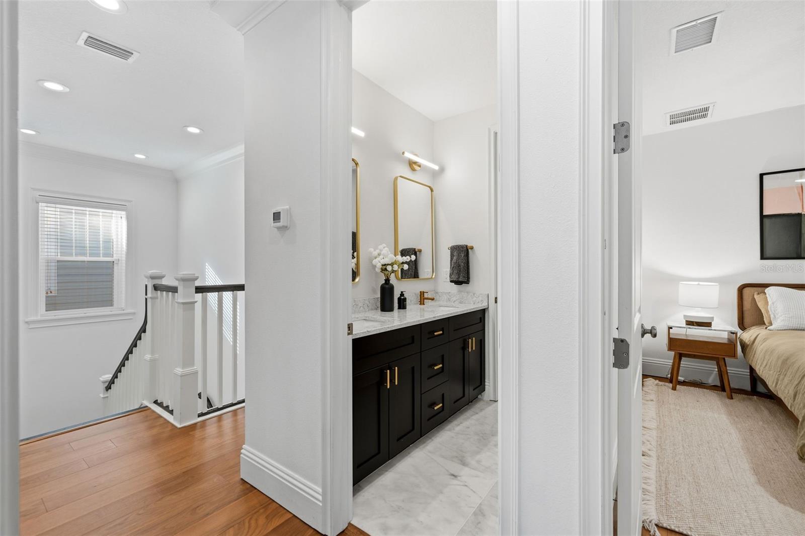 Image 56 of 84 For 481 33rd Avenue N