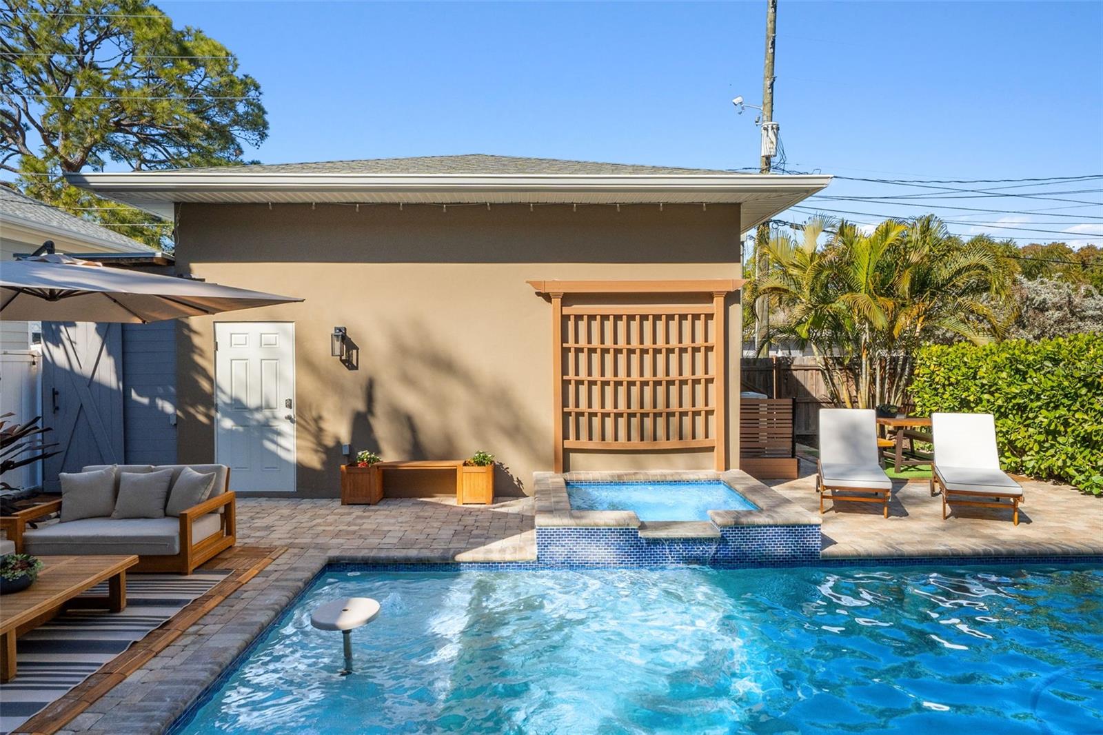 Image 62 of 84 For 481 33rd Avenue N