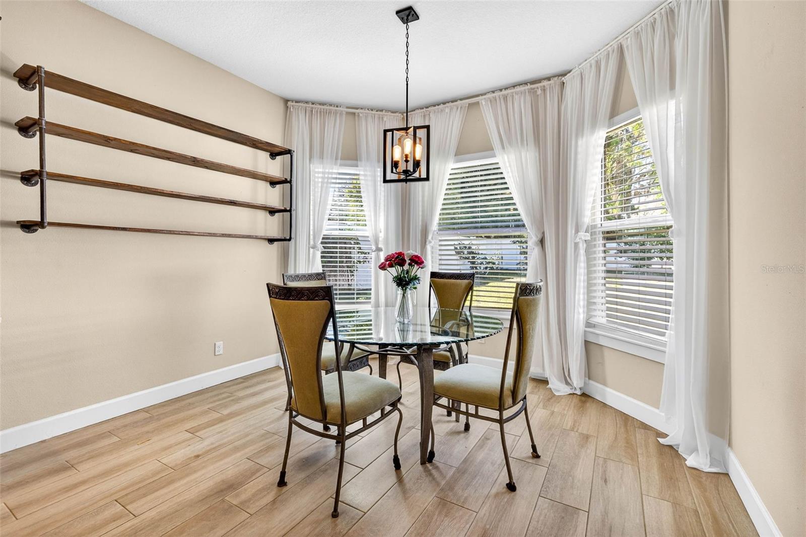 Image 21 of 78 For 315 Glen Arven Avenue