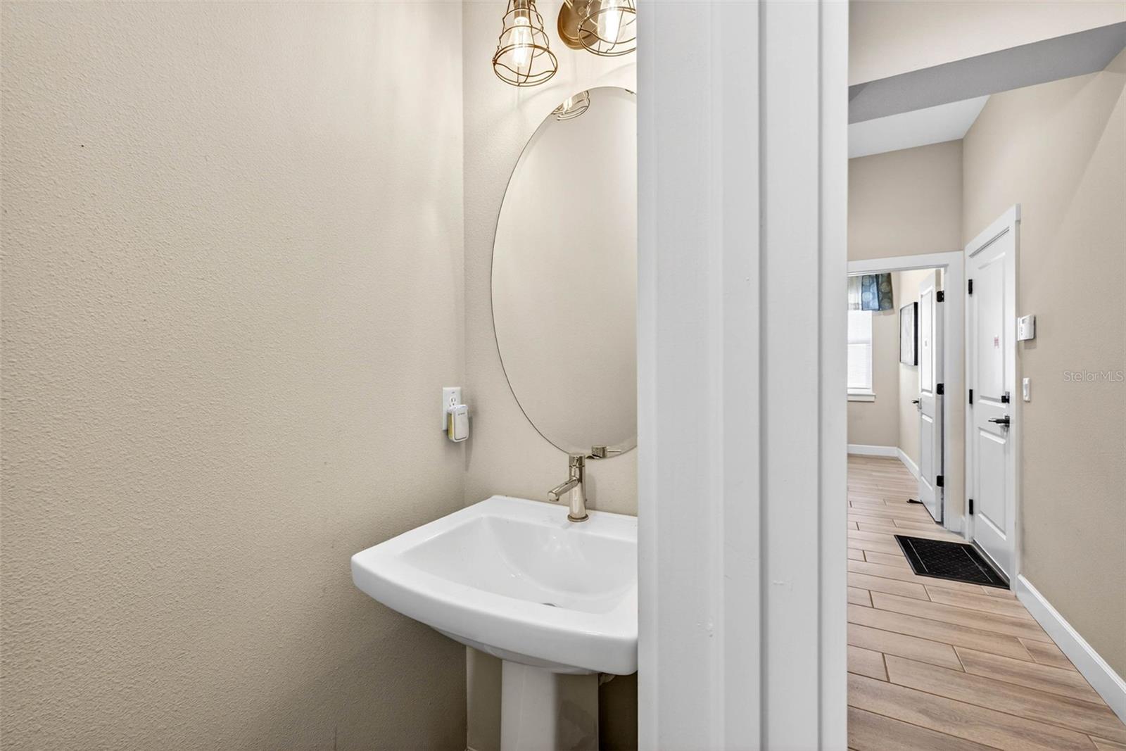 Image 23 of 78 For 315 Glen Arven Avenue