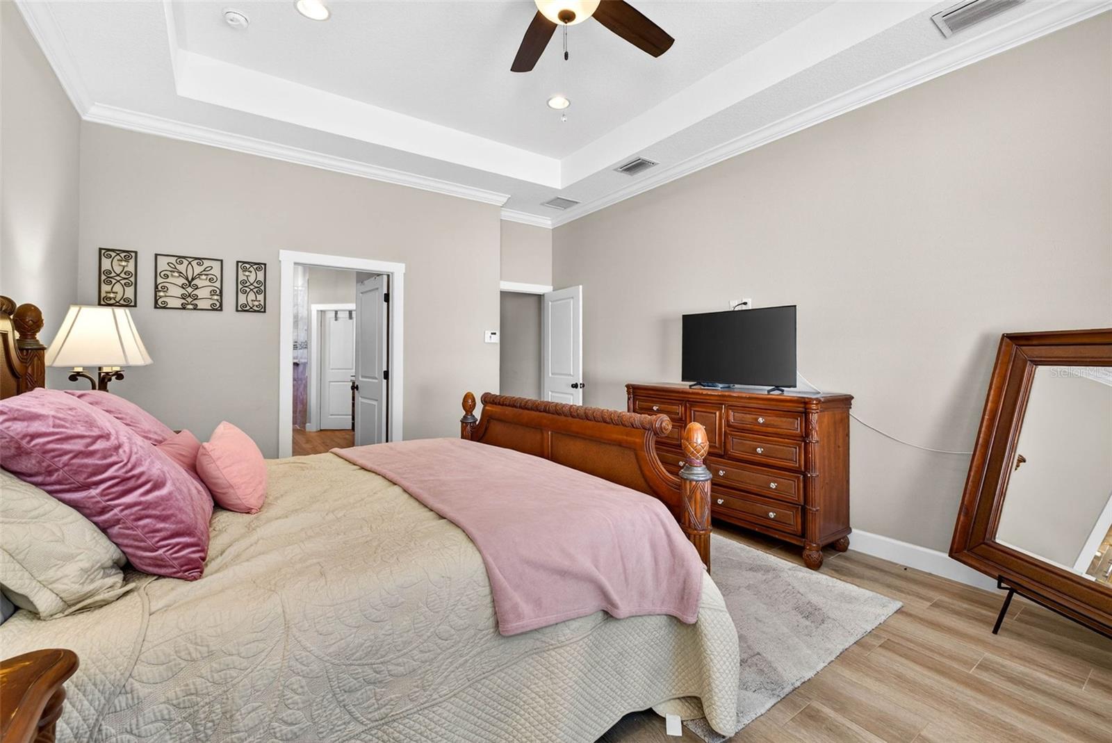 Image 27 of 78 For 315 Glen Arven Avenue