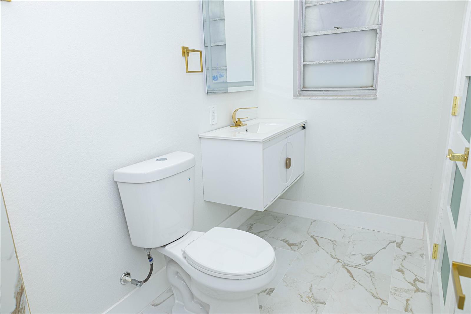 Image 13 of 33 For 3228 Grove Street