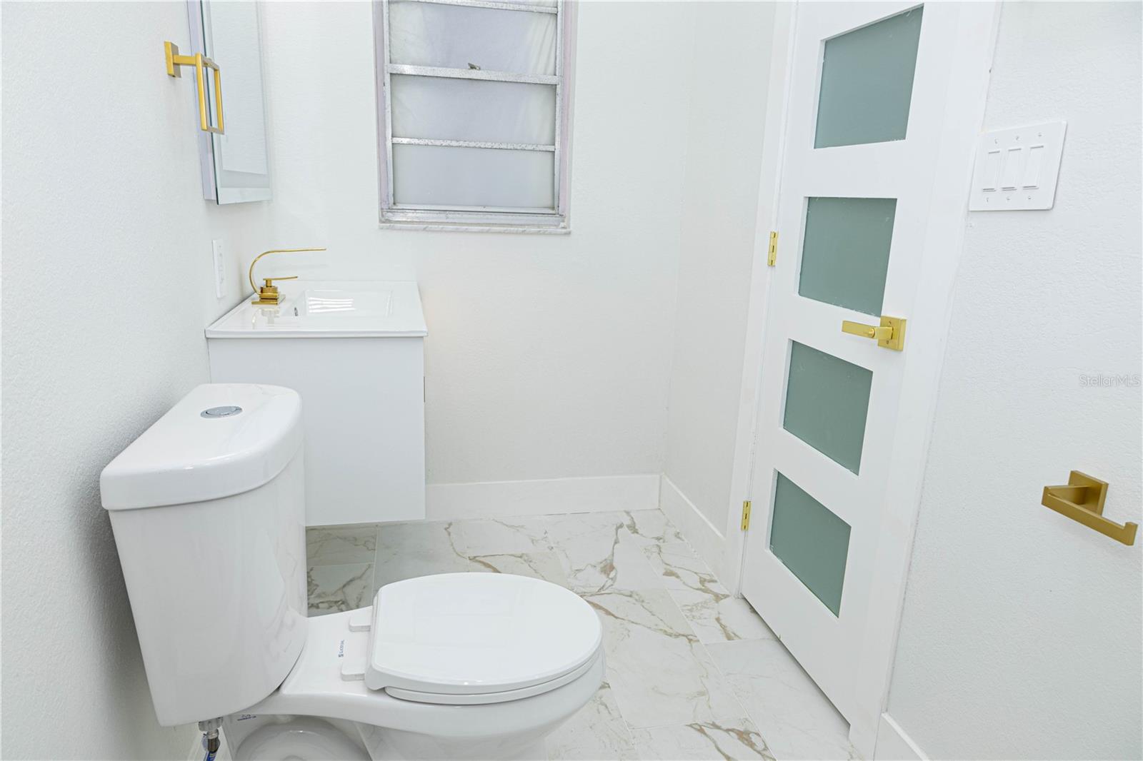 Image 14 of 33 For 3228 Grove Street