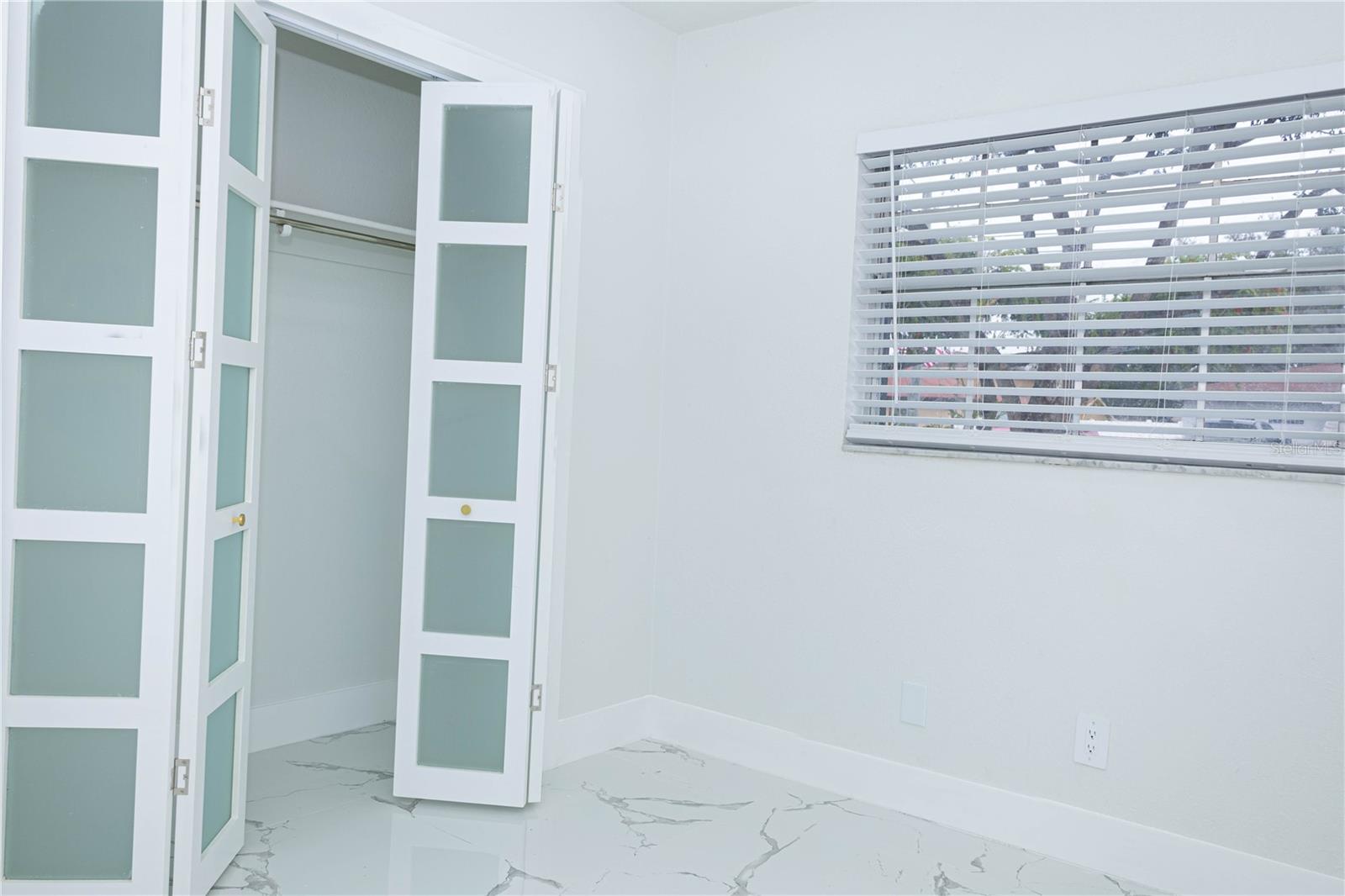 Image 25 of 33 For 3228 Grove Street