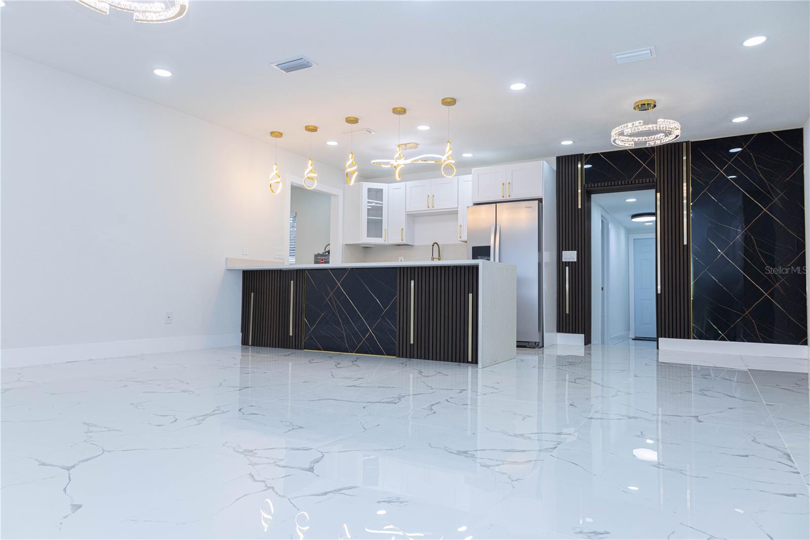 Image 5 of 33 For 3228 Grove Street