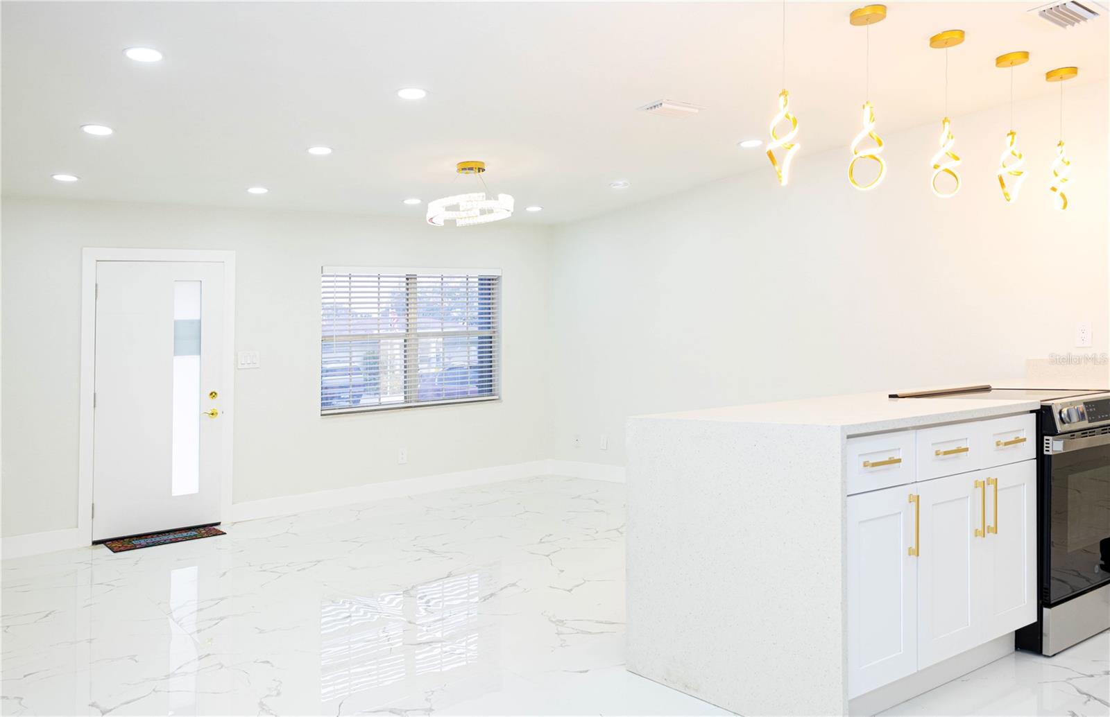 Image 6 of 33 For 3228 Grove Street