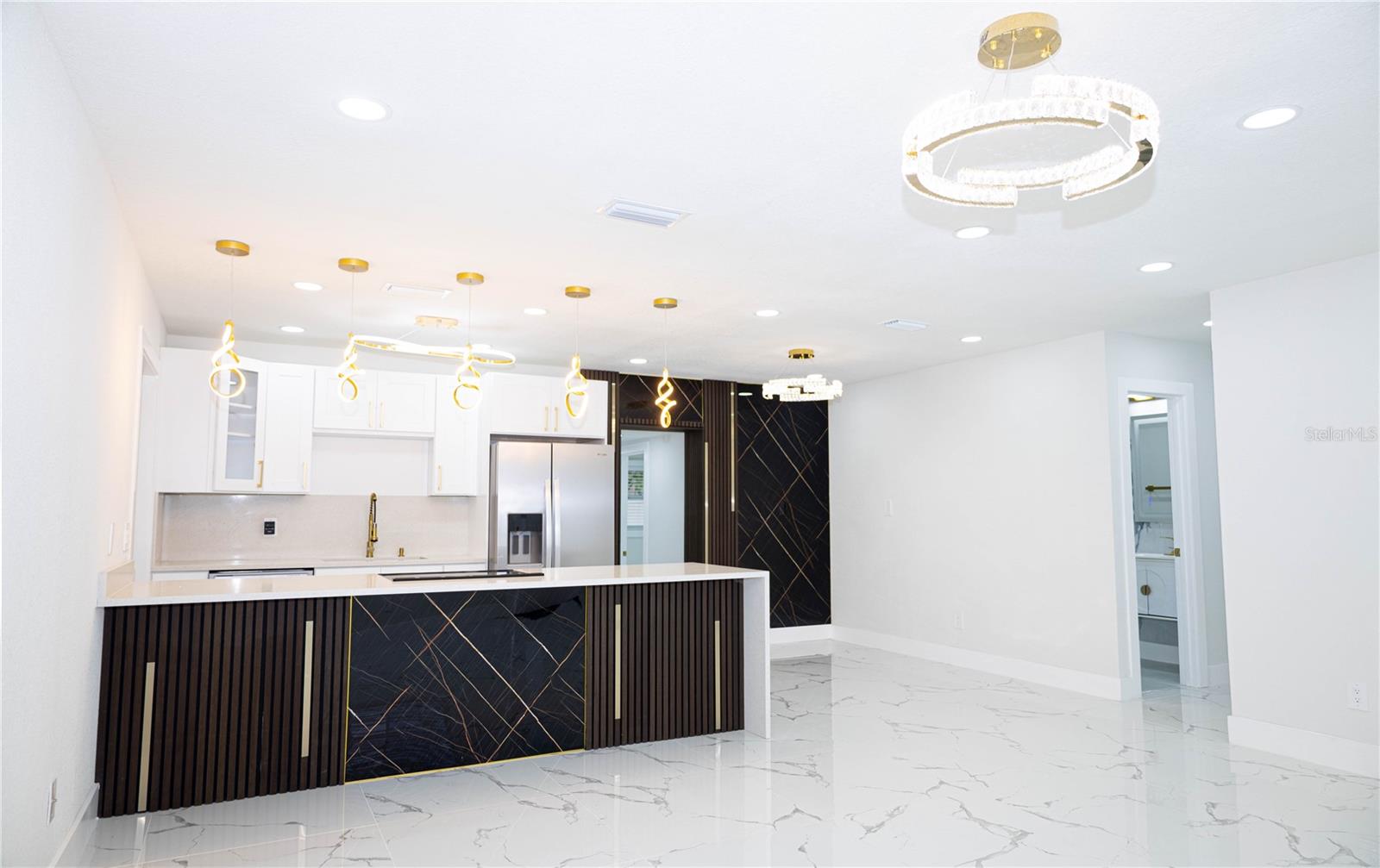 Image 8 of 33 For 3228 Grove Street