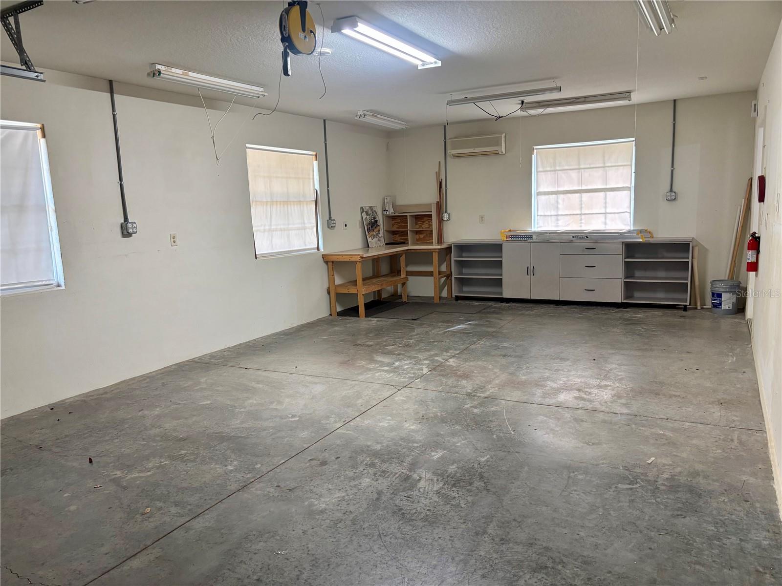 Image 26 of 28 For 4160 Indianriver