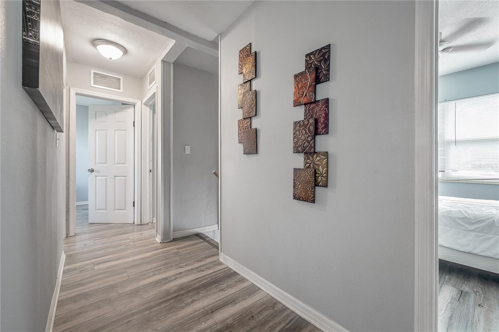 Image 23 of 33 For 1402 28th Avenue