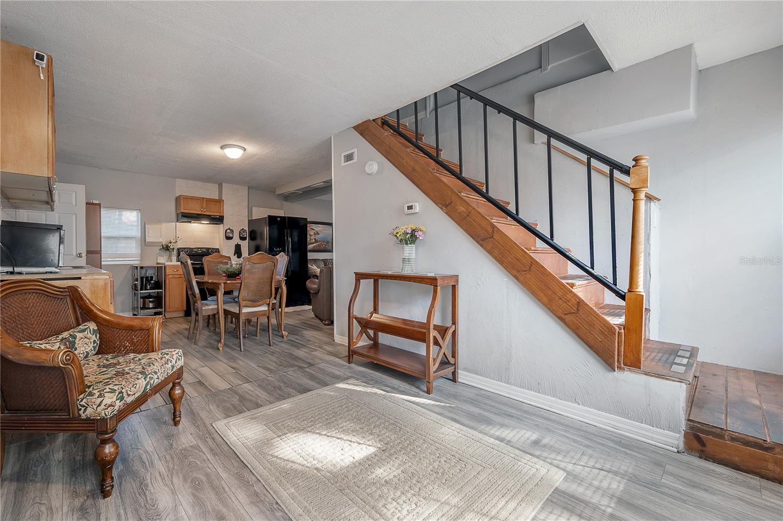 Image 4 of 33 For 1402 28th Avenue