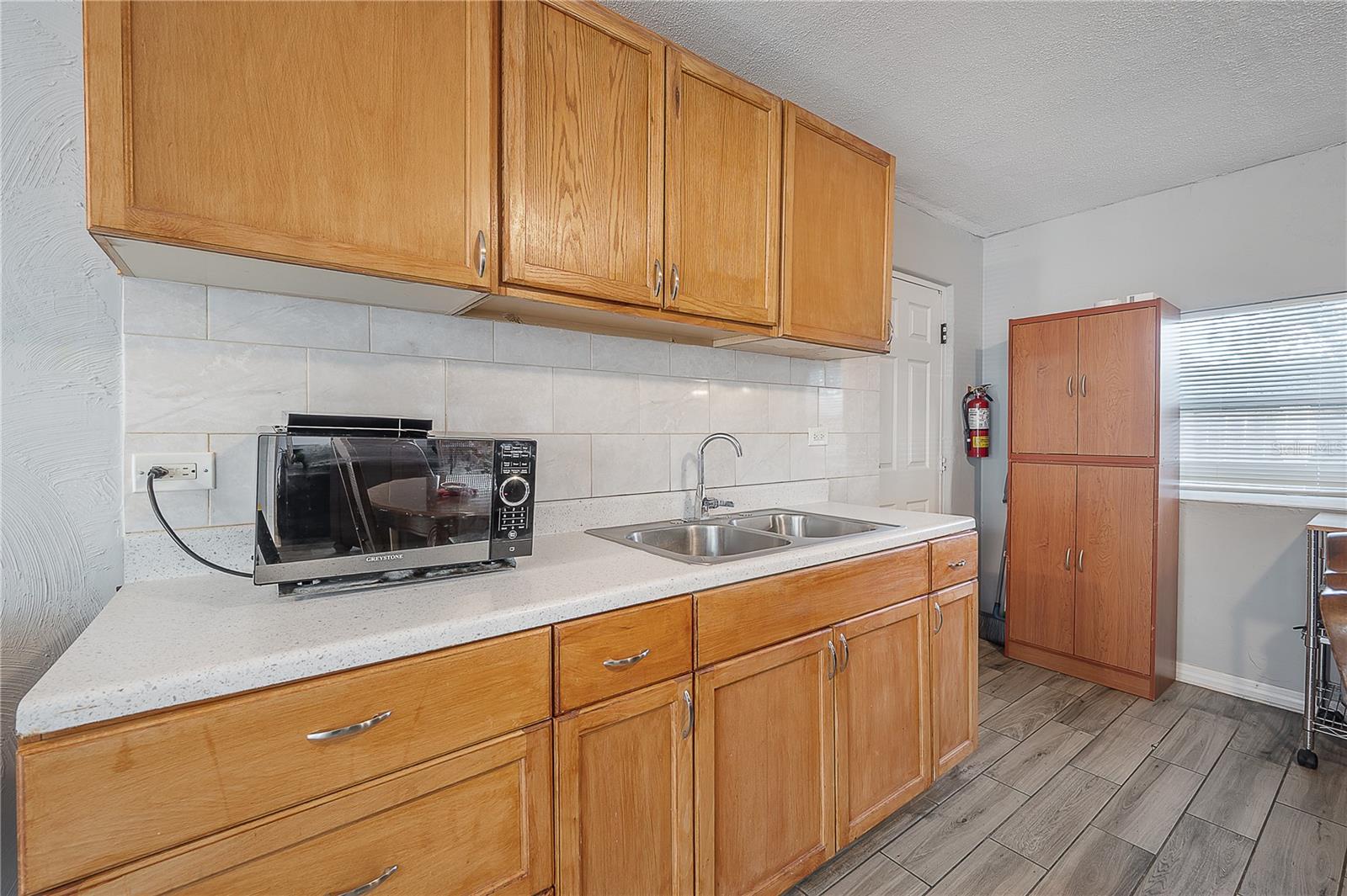 Image 7 of 33 For 1402 28th Avenue