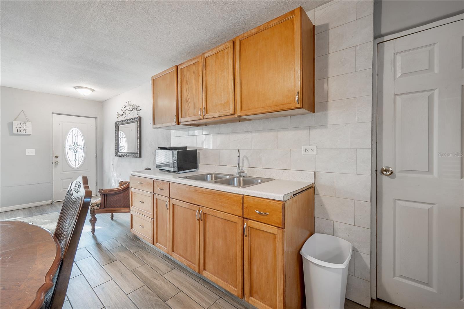 Image 8 of 33 For 1402 28th Avenue