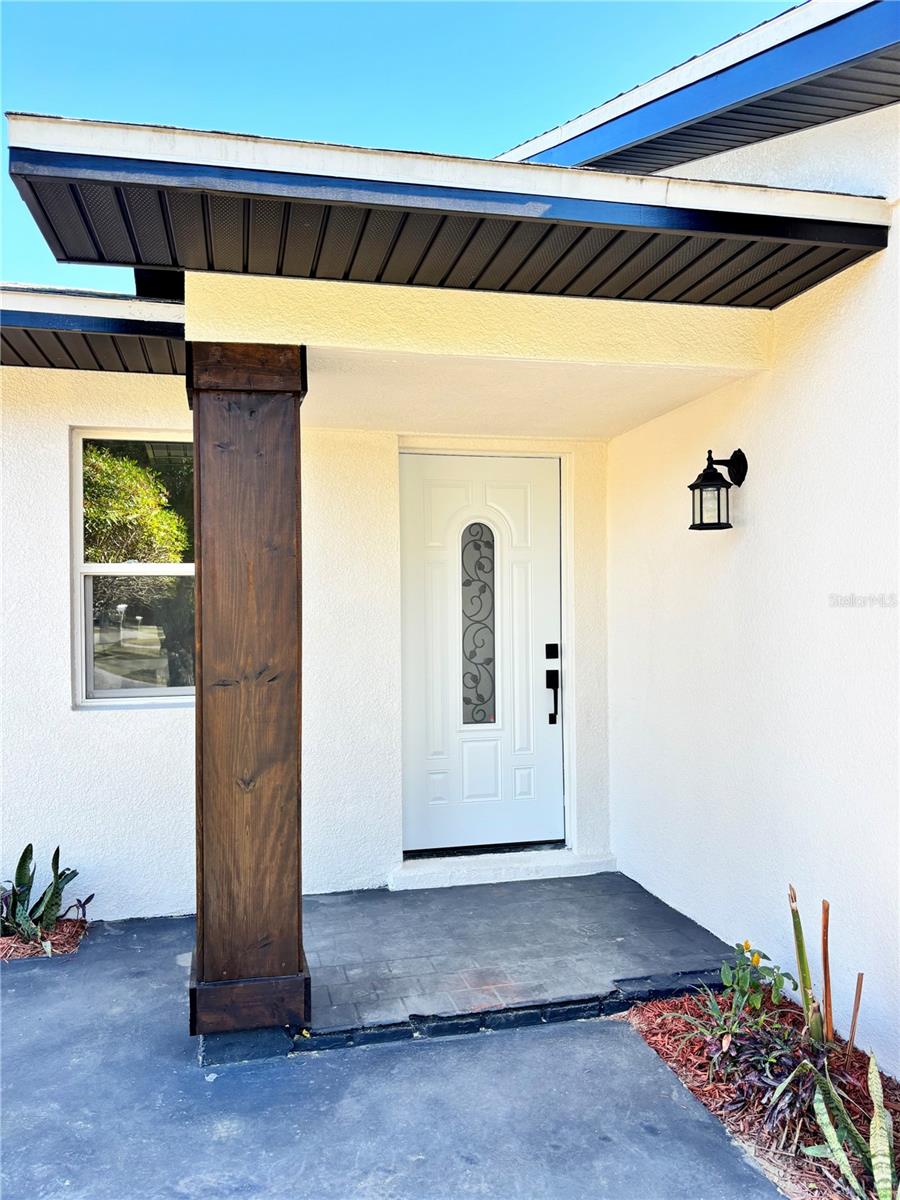 Listing photo id 30 for 1301 Woodbine Street