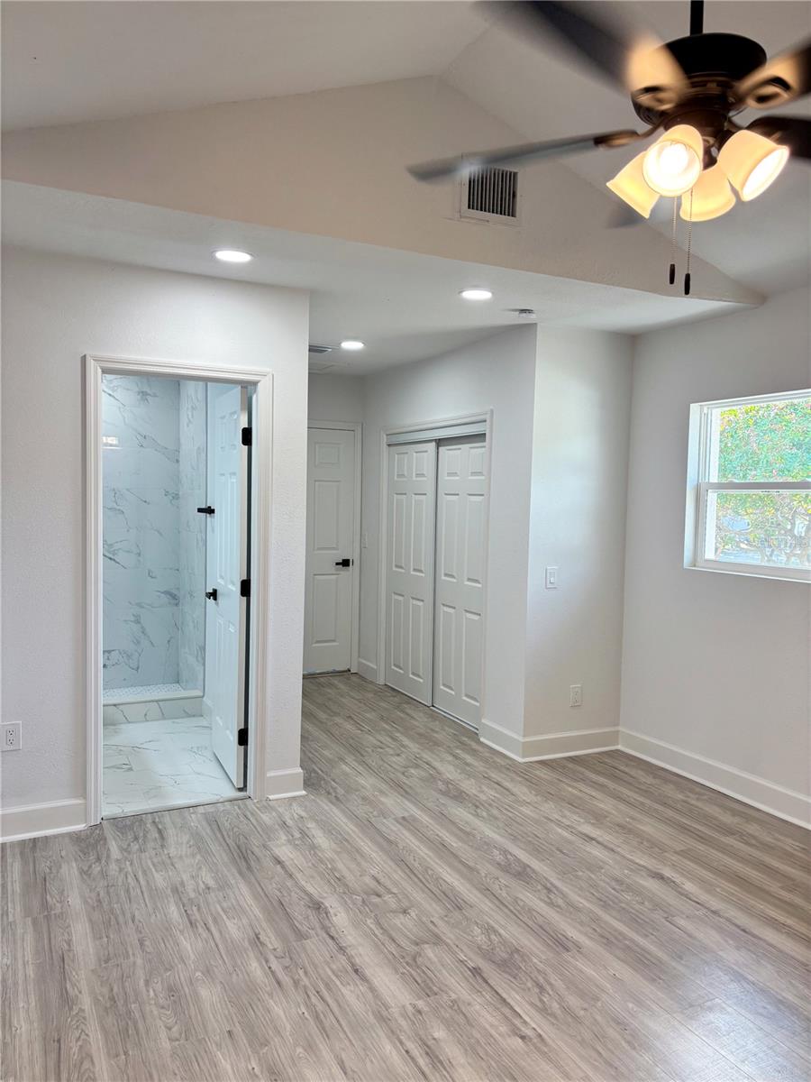 Listing photo id 4 for 1301 Woodbine Street