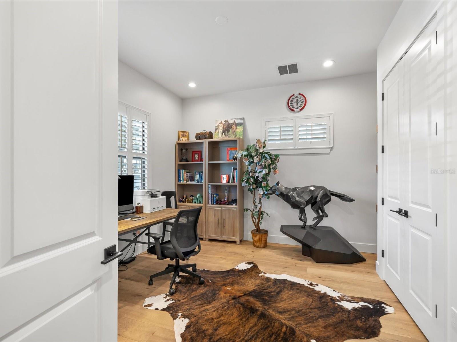 Image 20 of 71 For 3508 Euclid Avenue