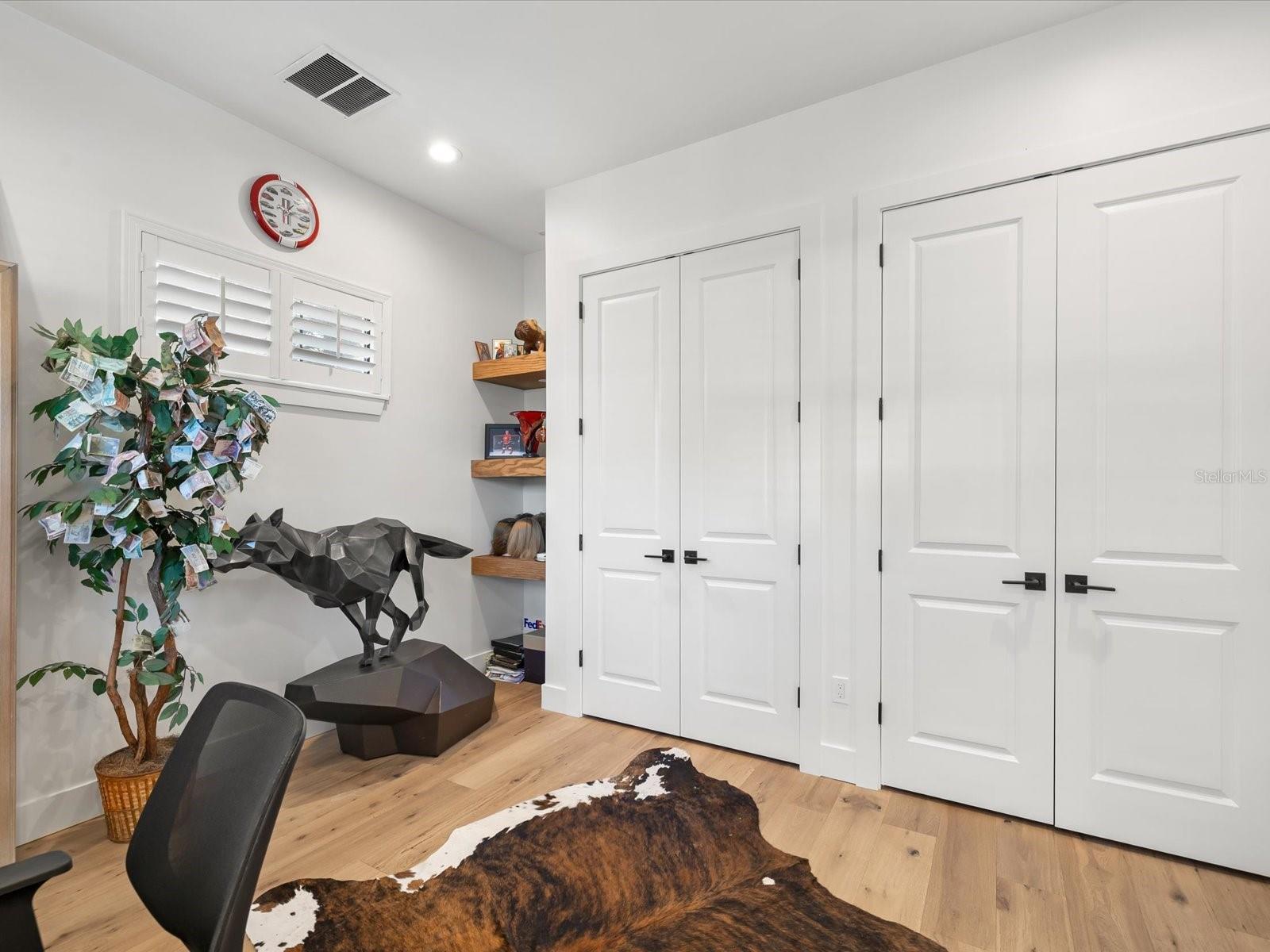 Image 21 of 71 For 3508 Euclid Avenue