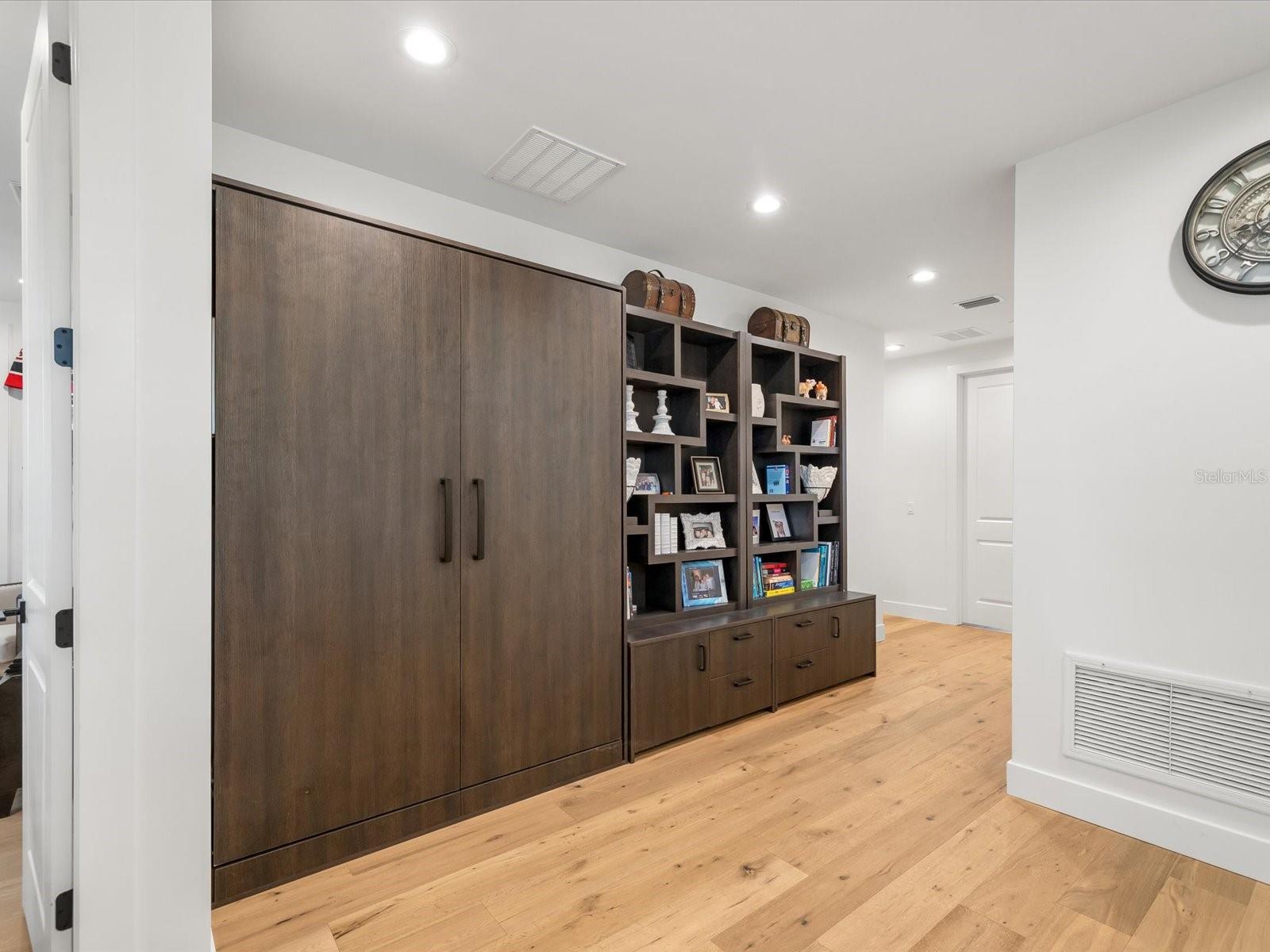 Image 24 of 71 For 3508 Euclid Avenue