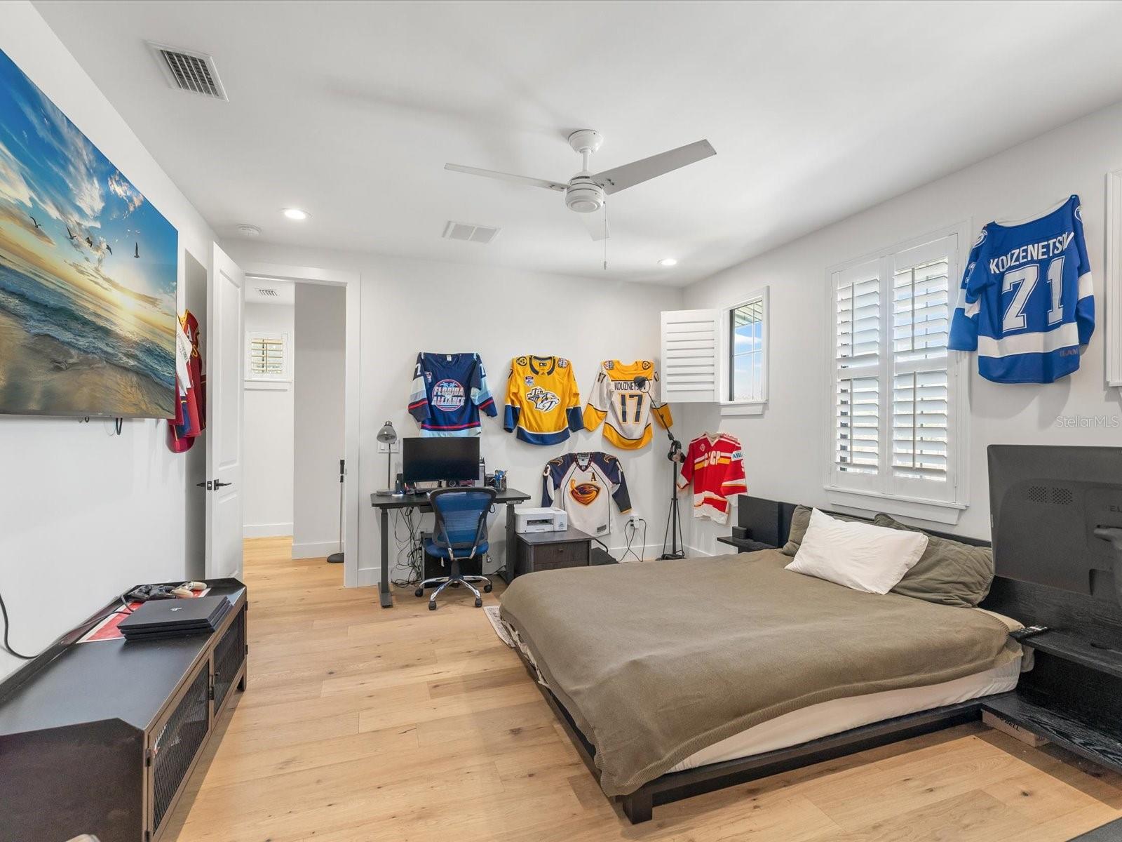 Image 35 of 71 For 3508 Euclid Avenue