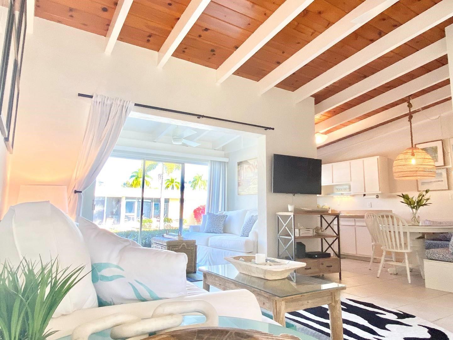 Image 4 of 21 For 6006 Midnight Pass Road 71