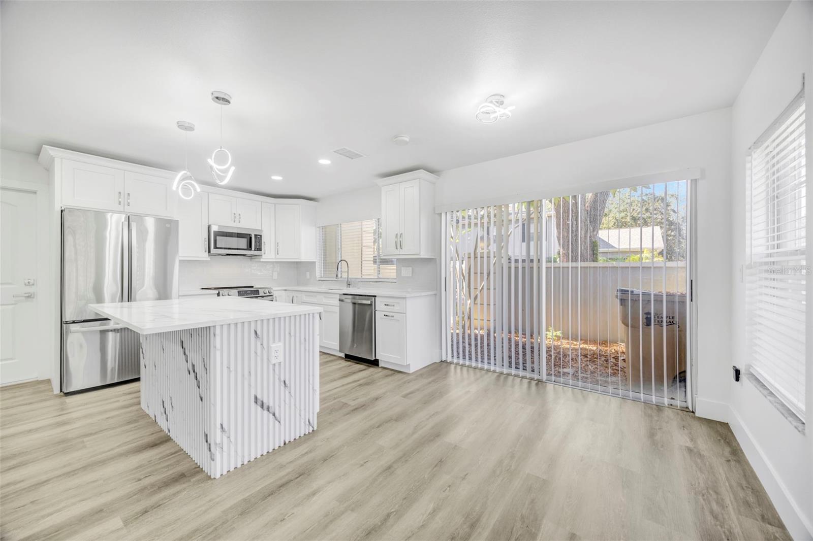 Image 10 of 41 For 11728 Raintree Drive